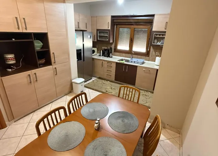 Mylopotamos River By Marlen بيت للعطل